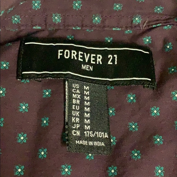 Cute button up - Picture 3 of 3